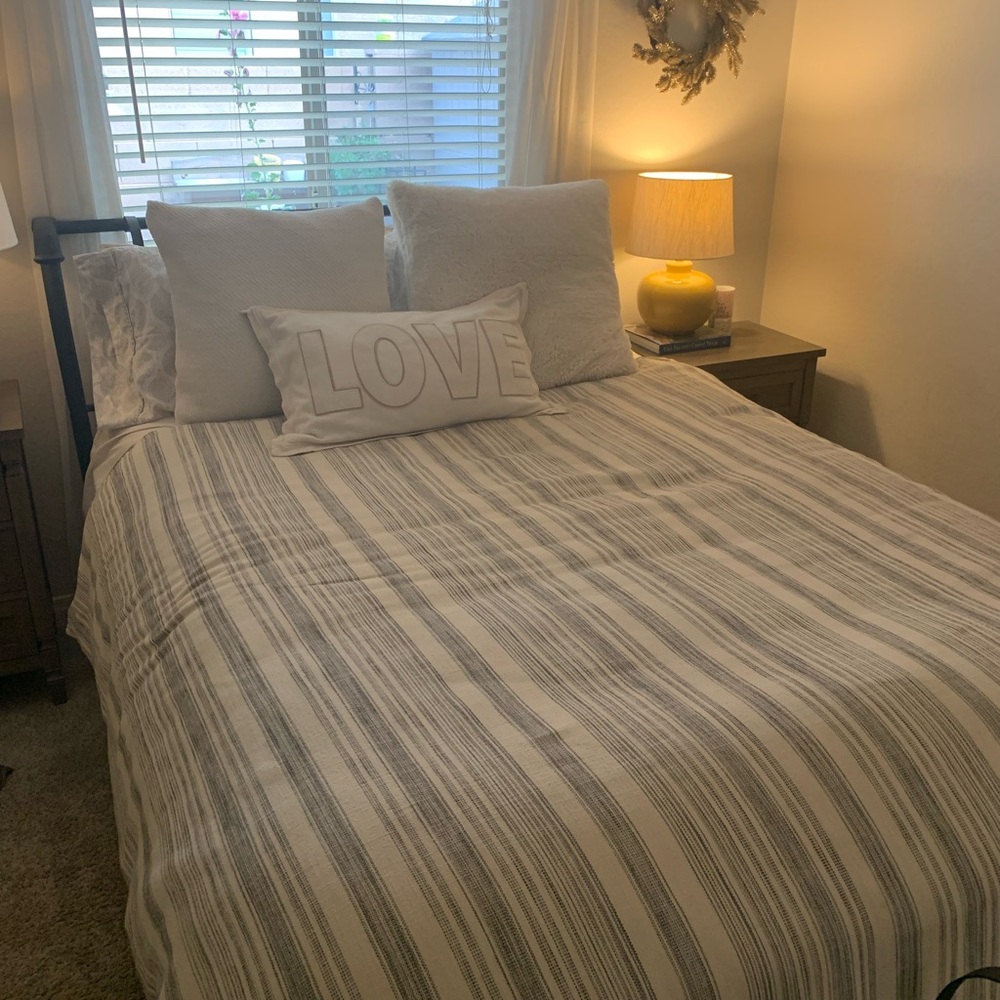 Pottery Barn Gray and White Striped Duvet Cover